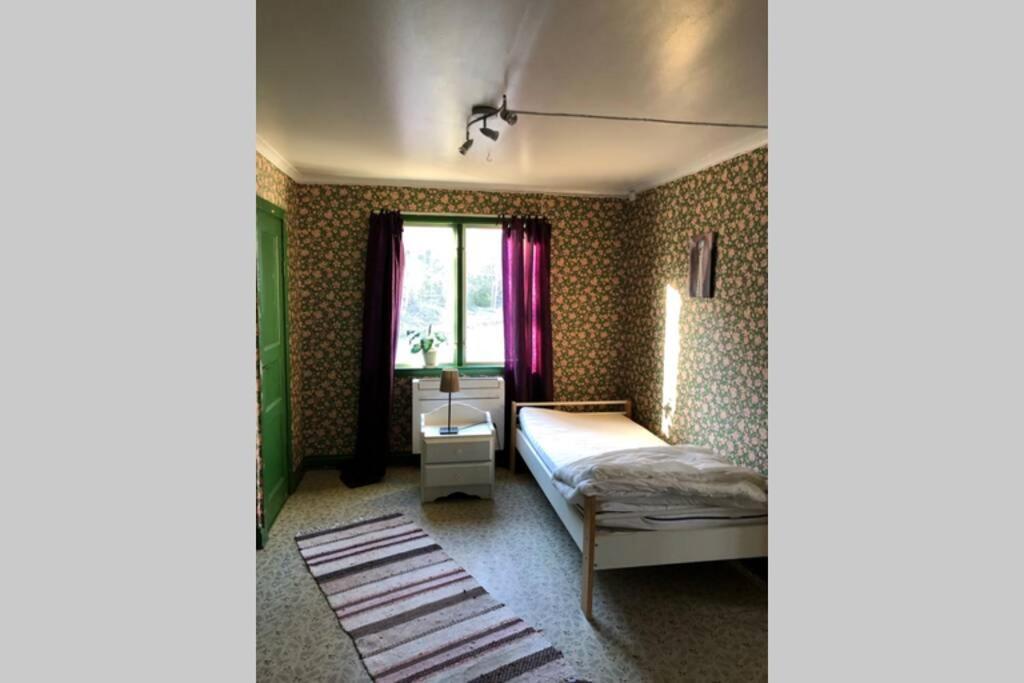 Egen Villa Pa Islandshastgard Riddarhyttan Esterno foto