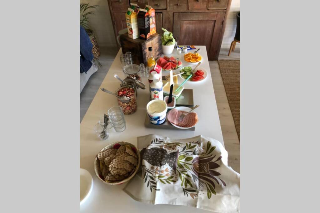 Egen Villa Pa Islandshastgard Riddarhyttan Esterno foto